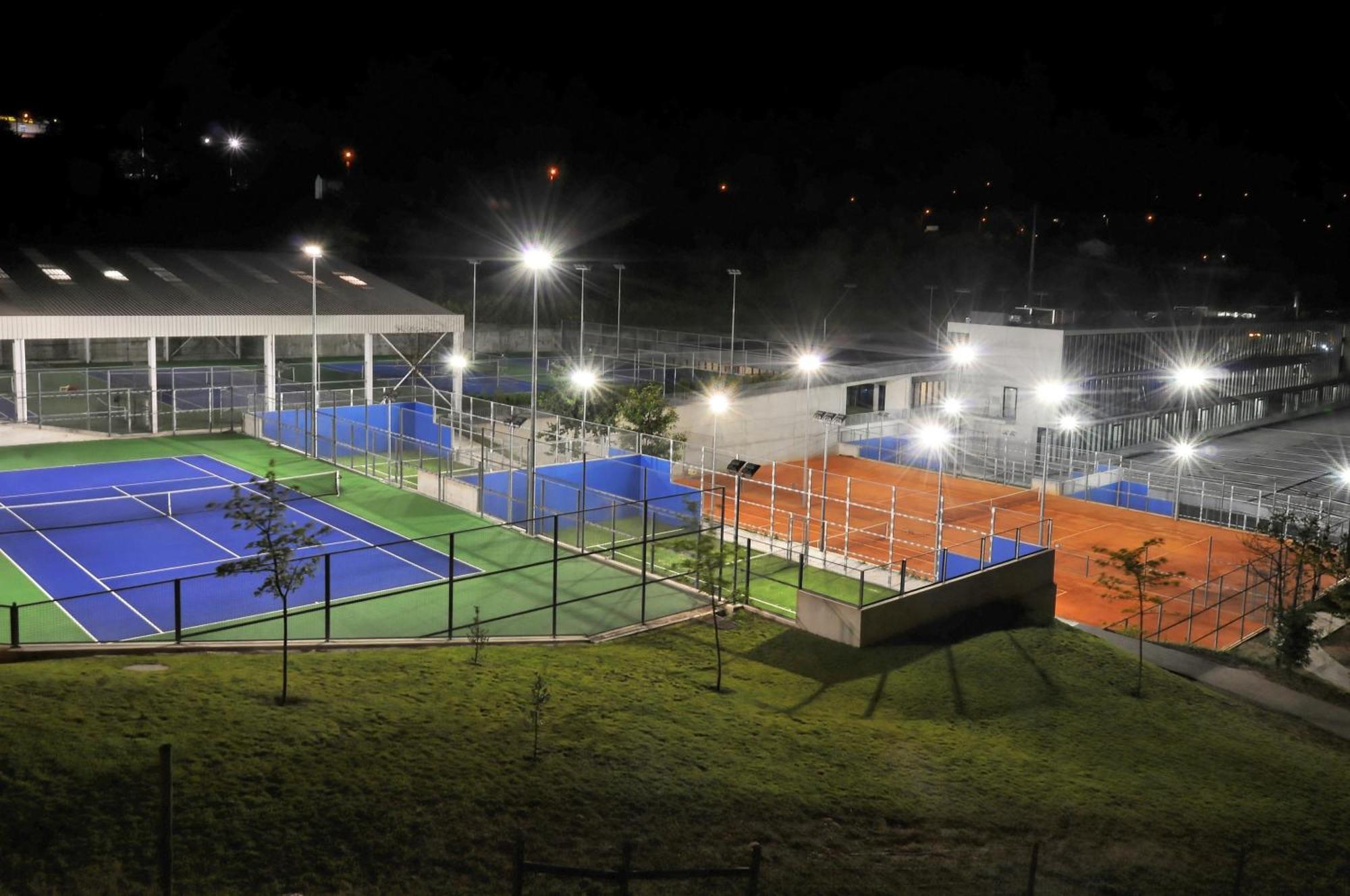 Open Village Sports Hotel & Spa Club Гимарайнш Экстерьер фото
