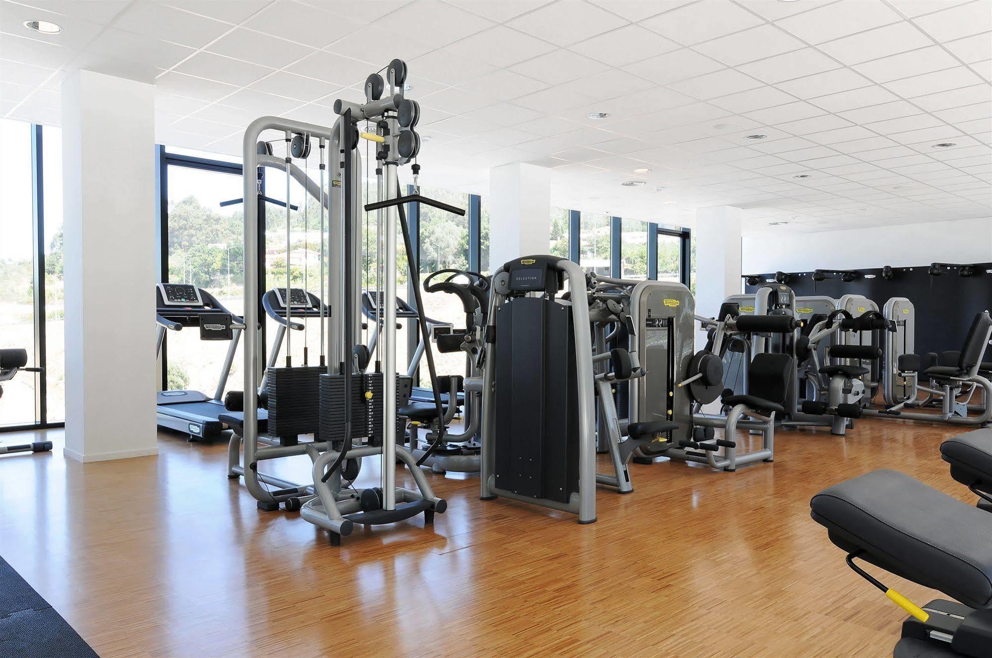 Open Village Sports Hotel & Spa Club Гимарайнш Экстерьер фото