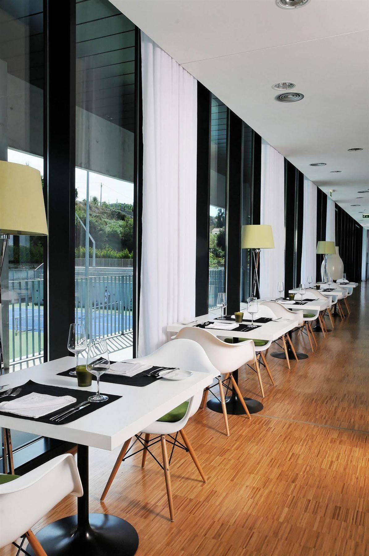 Open Village Sports Hotel & Spa Club Гимарайнш Экстерьер фото